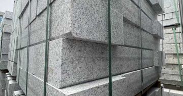 陇南芝麻白路牙石 马路牙子