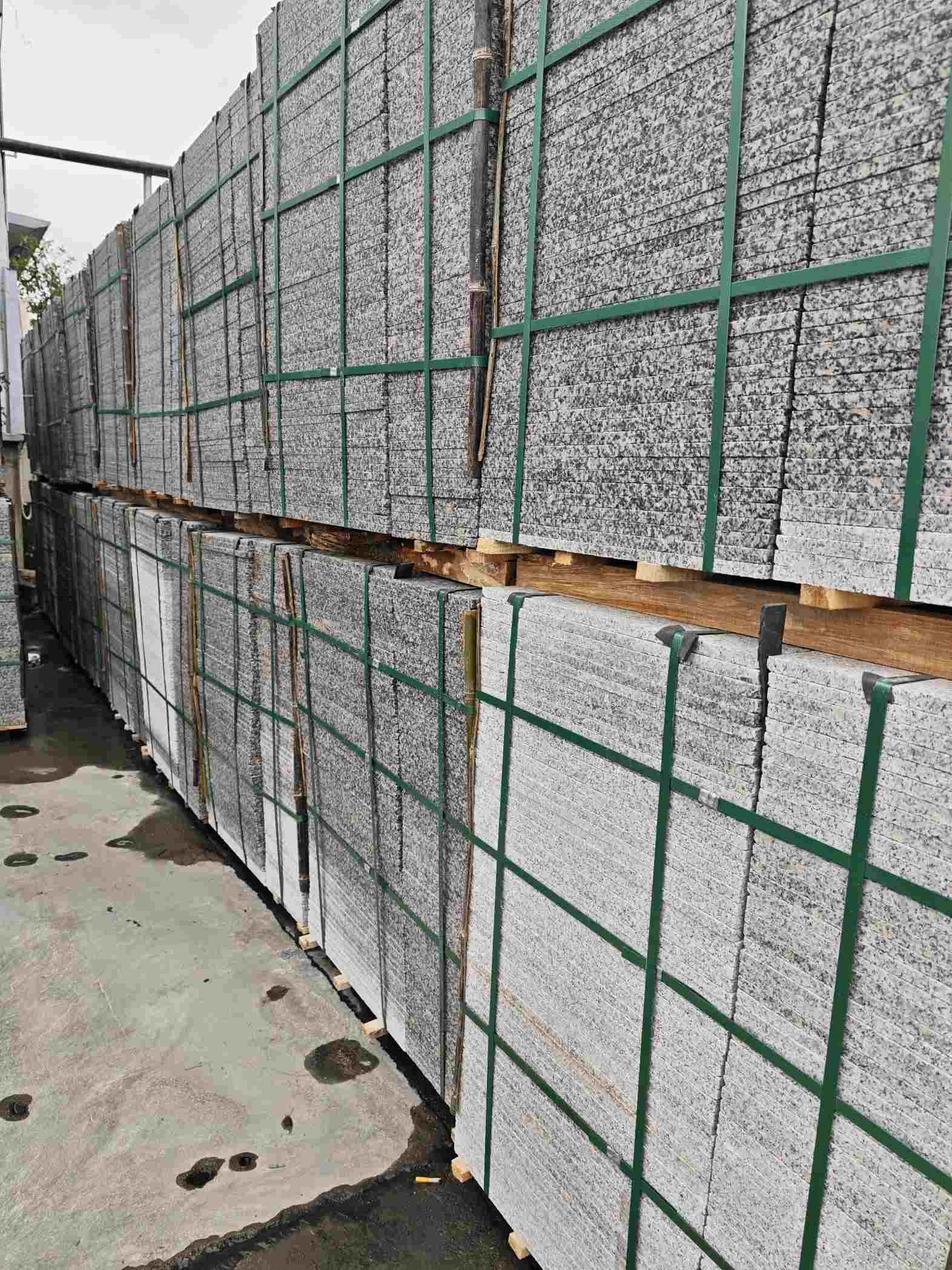 陇南芙蓉白地铺石，石材地铺石