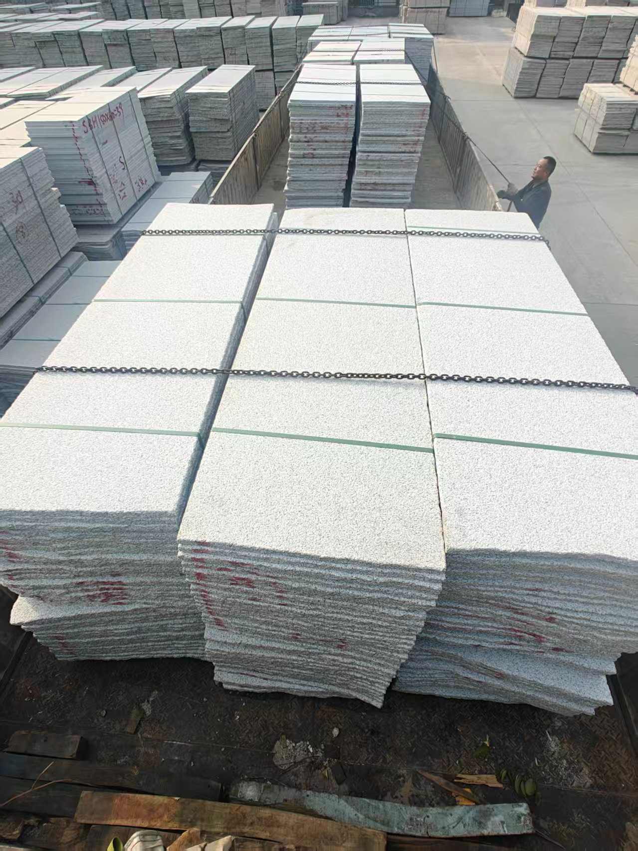 陇南芝麻白毛板，石材毛板